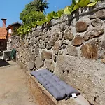 Casas Do Natureza De Coura