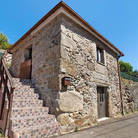 Casas Do Natureza De Coura